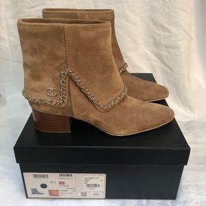NWT CHANEL Tan Suede Short Boots Size 9.5. Full set w/bag, camellia and ribbon